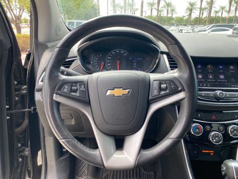 Used 2020 Chevrolet Trax Premier FWD image 10