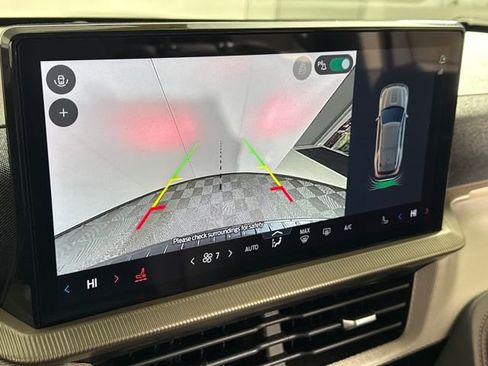 Used 2025 Ford Explorer Active image 26