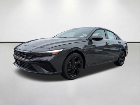 New 2026 Hyundai Elantra SEL Sport FWD image 8