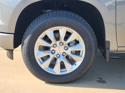 New 2026 Chevrolet Silverado 1500 Custom image 9