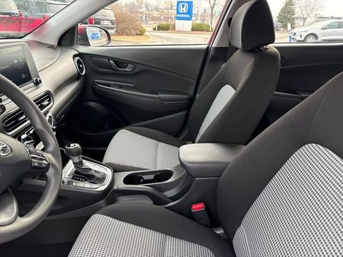 Used 2023 Hyundai Kona SE image 13
