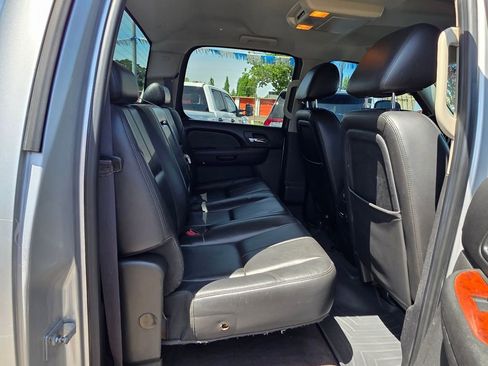 Used 2011 Chevrolet Silverado 2500 LTZ AWD/4WD image 33