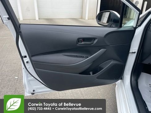 Used 2025 Toyota Corolla LE image 10
