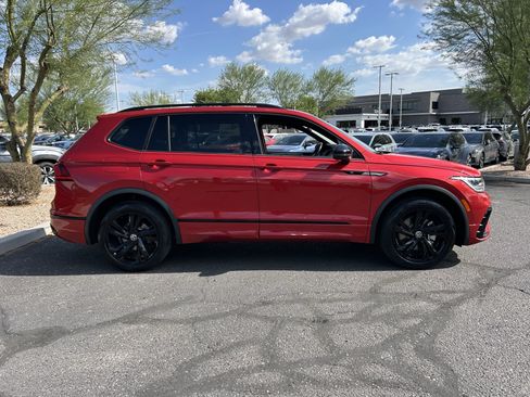 Certified 2024 Volkswagen Tiguan SE R-Line FWD image 5