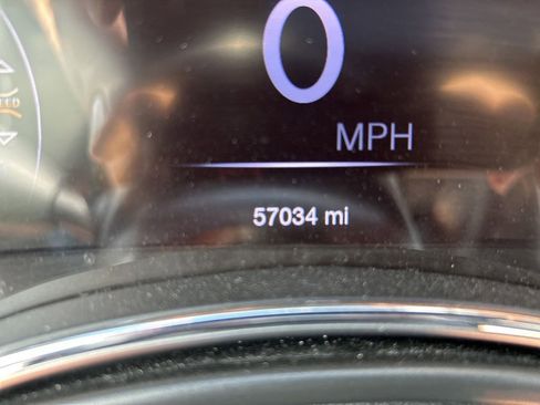 Used 2022 Jeep Grand Cherokee Limited image 19