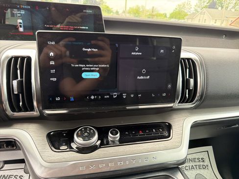 Used 2025 Ford Expedition Max Platinum w/ Driver's Package AWD/4WD image 25