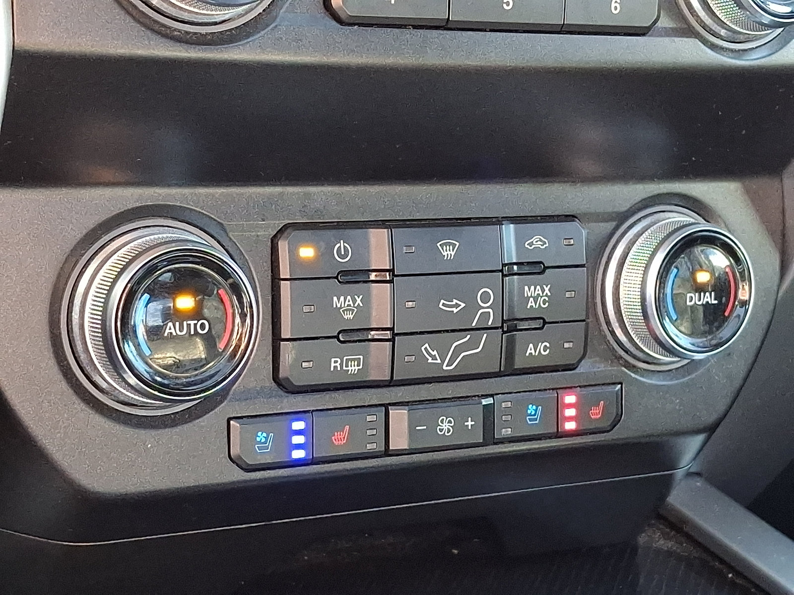 Used 2021 Ford F250 Platinum AWD/4WD image 16