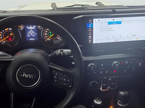 Used 2024 Jeep Wrangler Sport S image 15