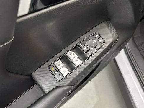 Used 2024 Mitsubishi Outlander SE Black Edition AWD/4WD image 18