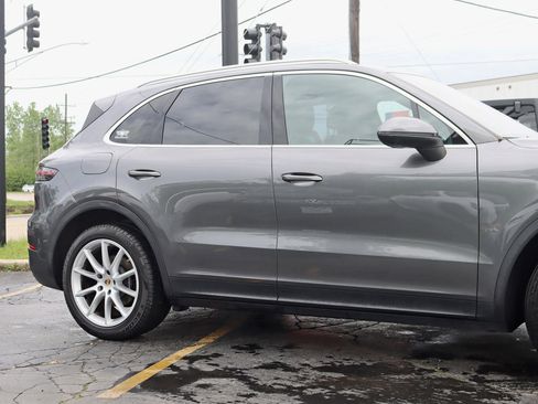 Used 2019 Porsche Cayenne AWD/4WD image 4