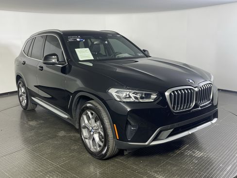 Certified 2022 BMW X3 xDrive30i w/ Convenience Package AWD/4WD image 3
