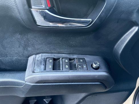 Used 2016 Toyota Tacoma TRD Off-Road image 26