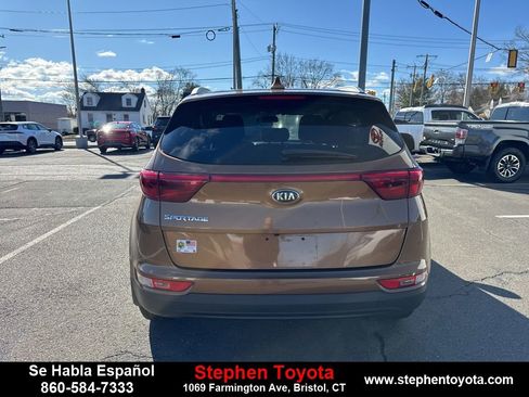 Used 2017 Kia Sportage LX w/ LX Popular Package image 6