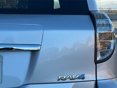 Used 2014 Toyota RAV4 EV image 33