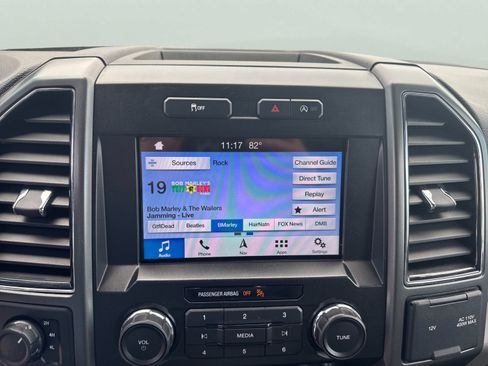 Used 2019 Ford F150 XLT w/ Equipment Group 302A Luxury AWD/4WD image 15