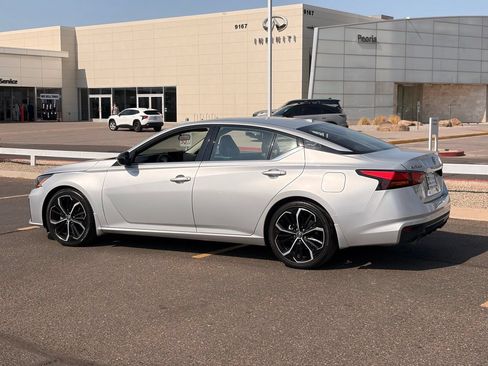 Certified 2024 Nissan Altima 2.5 SR w/ SR Premium Package FWD image 4