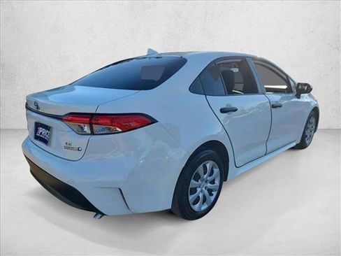 Used 2024 Toyota Corolla LE image 5