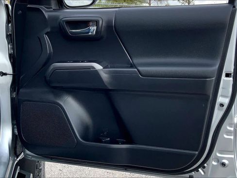 Used 2023 Toyota Tacoma TRD Sport image 22
