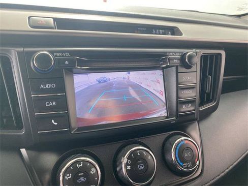 Certified 2018 Toyota RAV4 LE w/ Carpet Mat Package AWD/4WD image 18