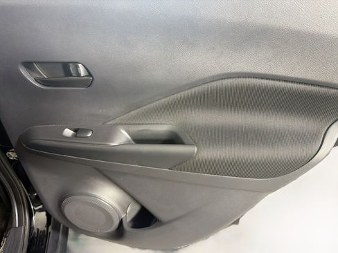 Used 2021 Nissan Kicks S FWD image 27