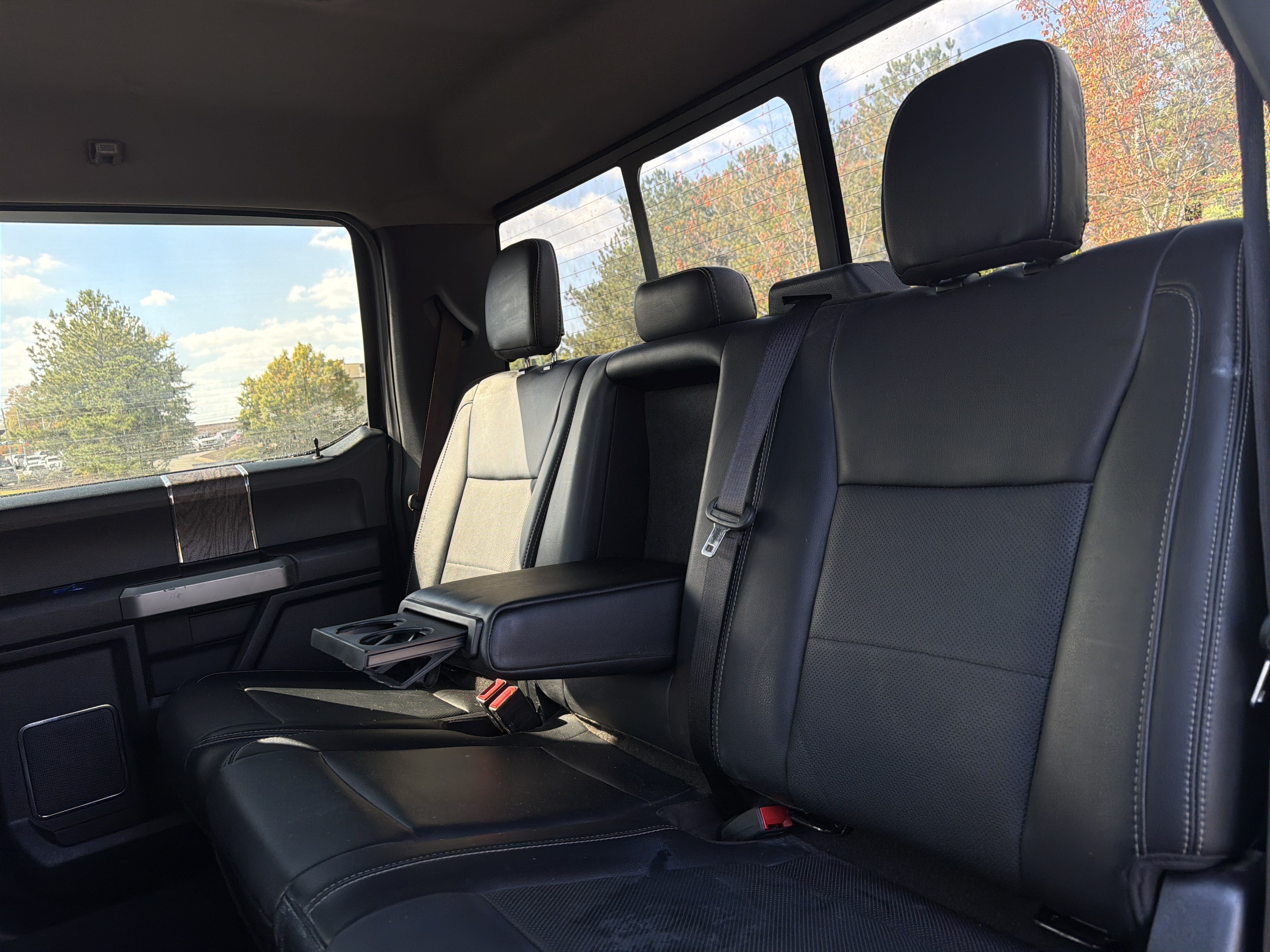 Used 2019 Ford F350 Lariat w/ Lariat Ultimate Package AWD/4WD image 9