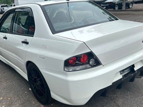 Used 2006 Mitsubishi Lancer Evolution RS AWD/4WD image 5