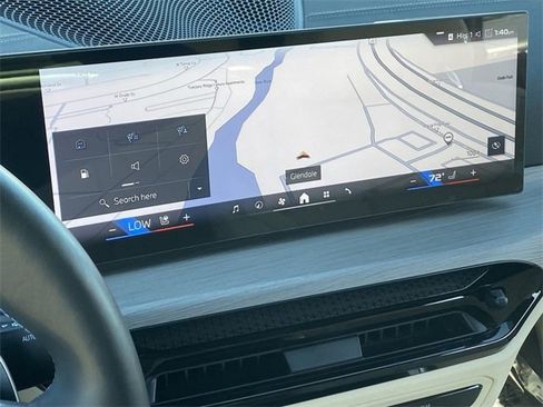 Certified 2025 BMW M440i Convertible w/ Premium Package image 28