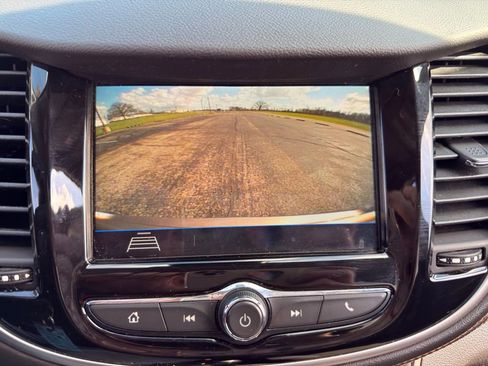 Used 2018 Chevrolet Trax LT FWD image 39