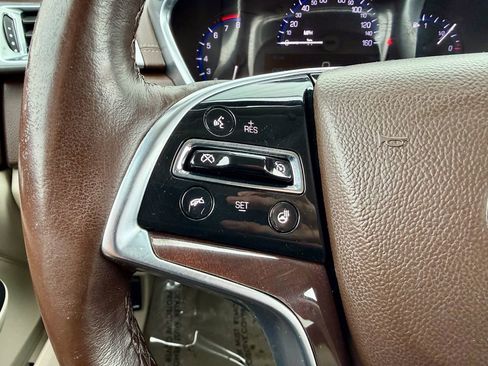 Used 2014 Cadillac SRX Luxury image 25