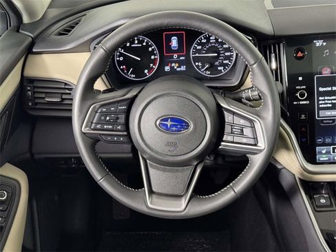 Used 2025 Subaru Outback Premium image 20