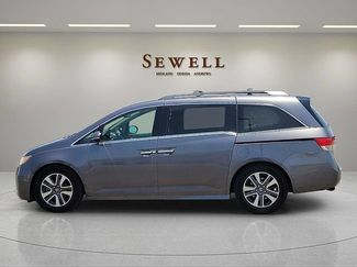 Used 2016 Honda Odyssey Touring Elite video 2