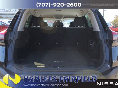 Used 2023 Nissan Rogue SV image 10