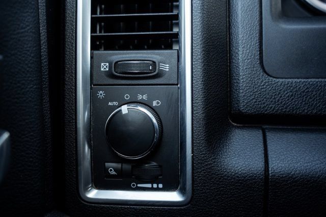Used 2024 RAM 1500 Warlock AWD/4WD image 18