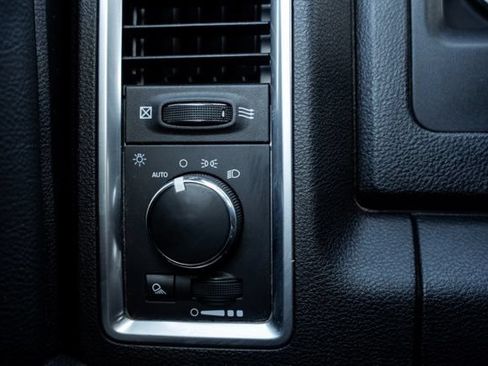 Used 2024 RAM 1500 Warlock AWD/4WD image 18
