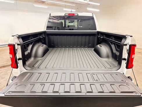 New 2026 RAM 1500 Laramie AWD/4WD image 13