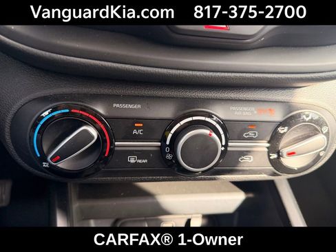 Certified 2025 Kia Soul LX image 22
