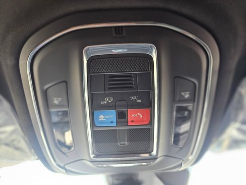New 2026 Jeep Grand Cherokee Laredo RWD image 17