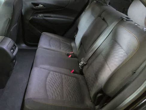 Used 2018 Chevrolet Equinox LT image 19