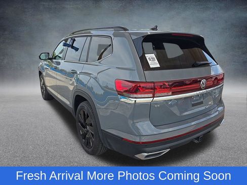 Used 2025 Volkswagen Atlas SE FWD image 5