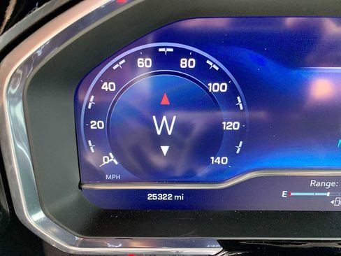 Used 2022 Chevrolet Silverado 1500 LTZ image 12