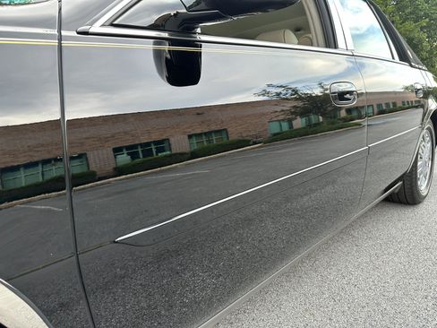 Used 2005 Cadillac De Ville w/ Limited Edition Package FWD image 87