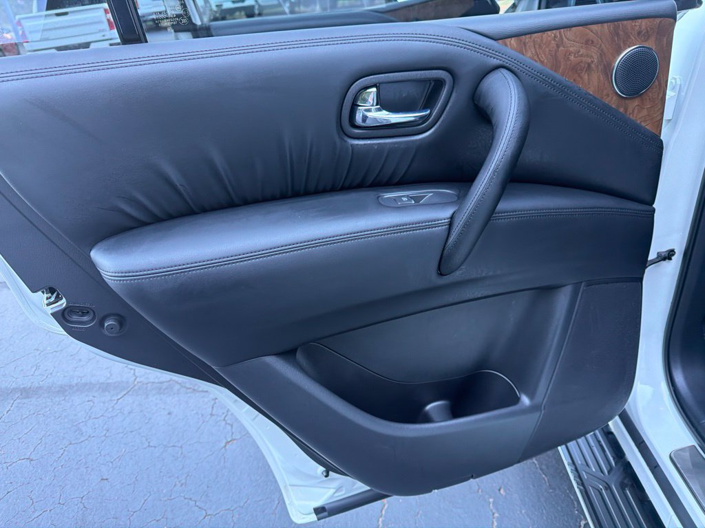 Used 2024 Nissan Armada SL w/ Captain's Chairs Package AWD/4WD image 11