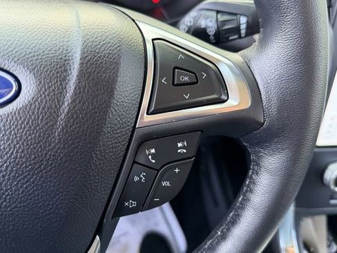 Used 2024 Ford Edge Titanium AWD/4WD image 5