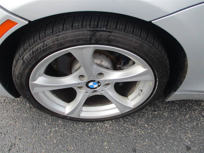 Used 2011 BMW Z4 sDrive30i RWD image 22