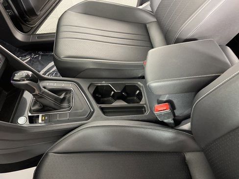 Used 2023 Volkswagen Tiguan SE image 23