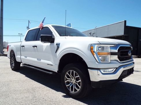 Used 2021 Ford F150 XLT w/ Equipment Group 301A Mid image 3