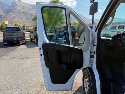 Used 2021 RAM ProMaster 2500 image 36