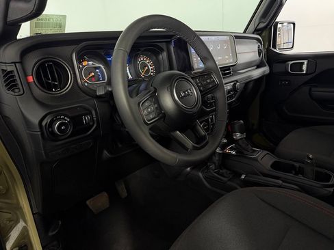 Certified 2026 Jeep Wrangler Unlimited Rubicon AWD/4WD image 20