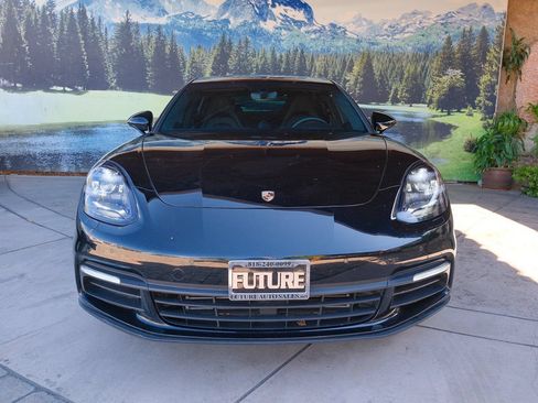Used 2018 Porsche Panamera image 12