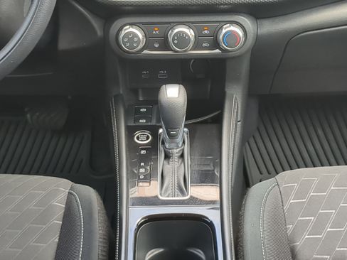 Used 2024 Nissan Kicks SV FWD image 17